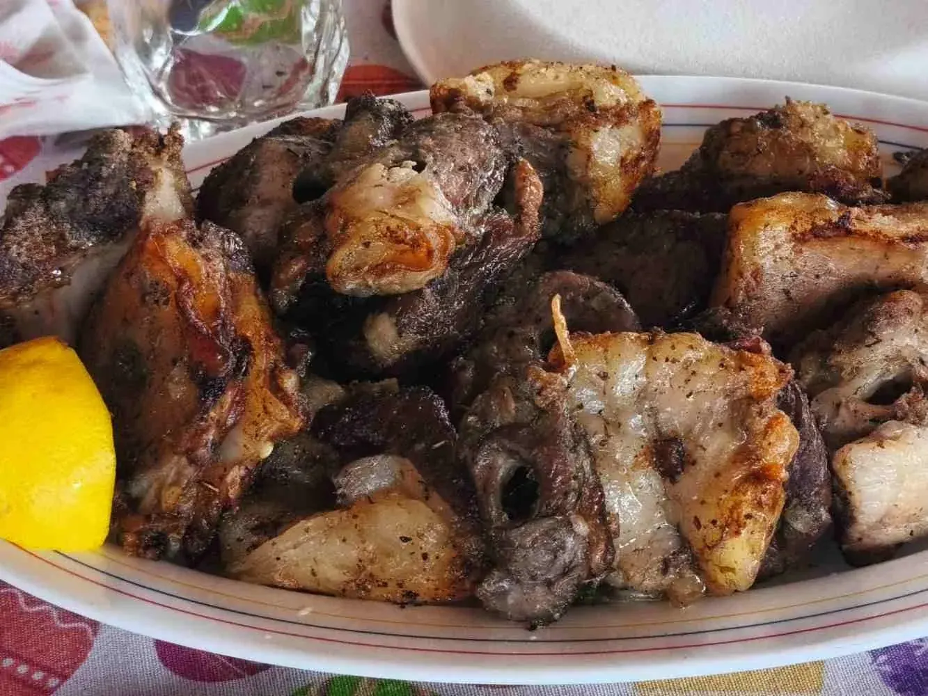 Kontosouvli served in Livadia