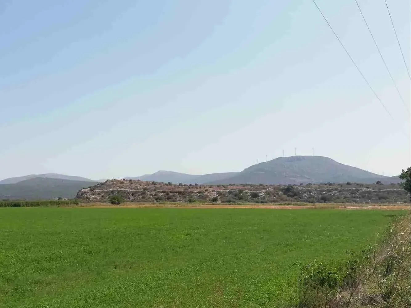 Gla rising above the cultivated plain