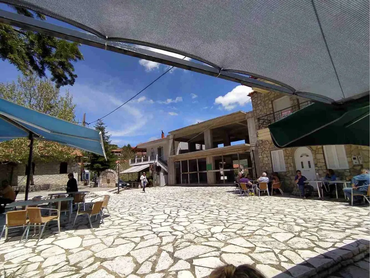 The square in Elikonas village, also known as Zeriki